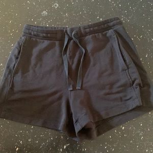 Lou & grey small black womens shorts